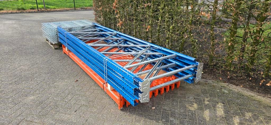 11,5 meter palletstelling , magazijnstelling , stelling, Ophalen