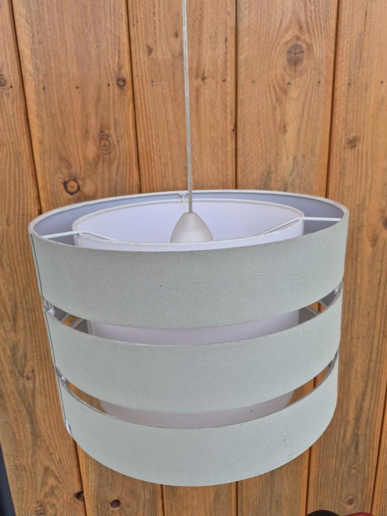 Drie stijlvolle, mintgroene hanglampen, Huis en Inrichting, Lampen | Hanglampen, Ophalen, Kunststof, Zo goed als nieuw, Modern, stijlvol