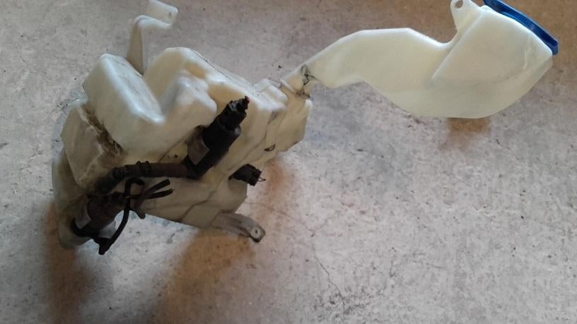 Ruitensproeier reservoir VW Passat 2001, Ophalen of Verzenden