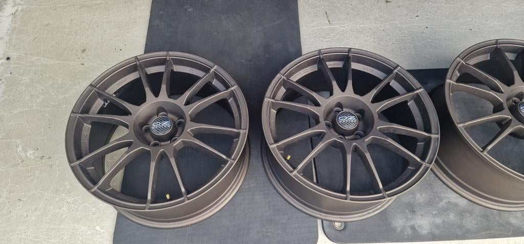 oz ultraleggera 18 inch 5x100, Auto-onderdelen, Banden en Velgen, 18 inch, Banden en Velgen, Nieuw, Ophalen of Verzenden