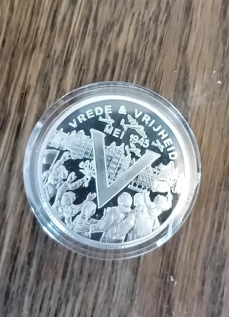 Herdenkingsmunt 80 jaar Vrede en Vrijheid Zilver, Postzegels en Munten, Munten | Nederland, Ophalen of Verzenden, Losse munt, Zilver