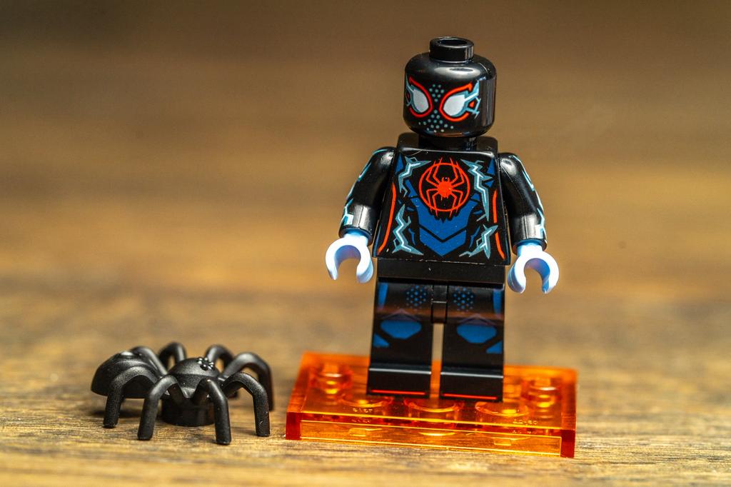 Lego minifigure spiderman verse Miles Morales, Kinderen en Baby's, Speelgoed | Duplo en Lego, Ophalen of Verzenden, Nieuw
