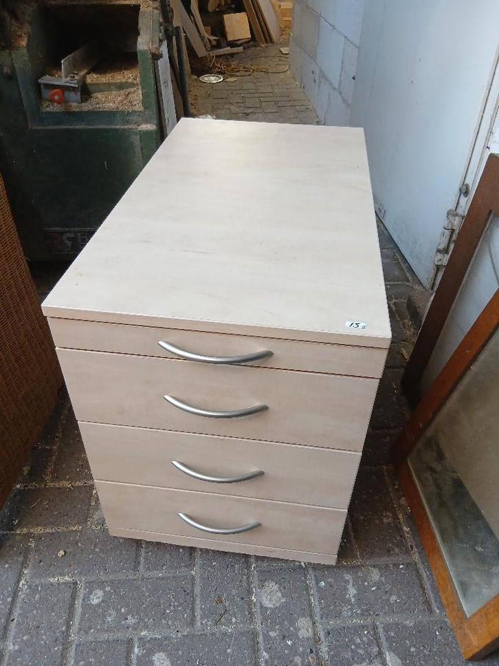 moderne diepe ladekast met 4 lades, Huis en Inrichting, Kasten | Ladekasten, Zo goed als nieuw, Minder dan 100 cm, Minder dan 50 cm