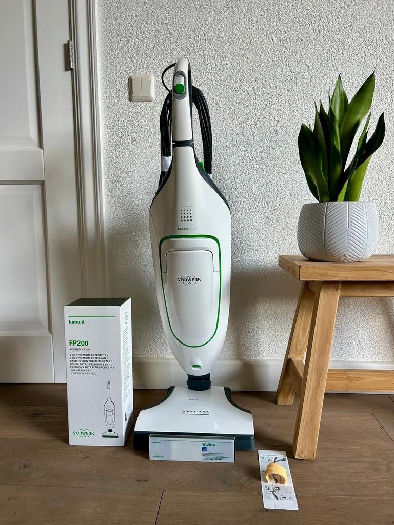 Vorwerk Kobold VK200 stofzuiger met EB400 borstel, Witgoed en Apparatuur, Stofzuigers, Ophalen of Verzenden, Zo goed als nieuw