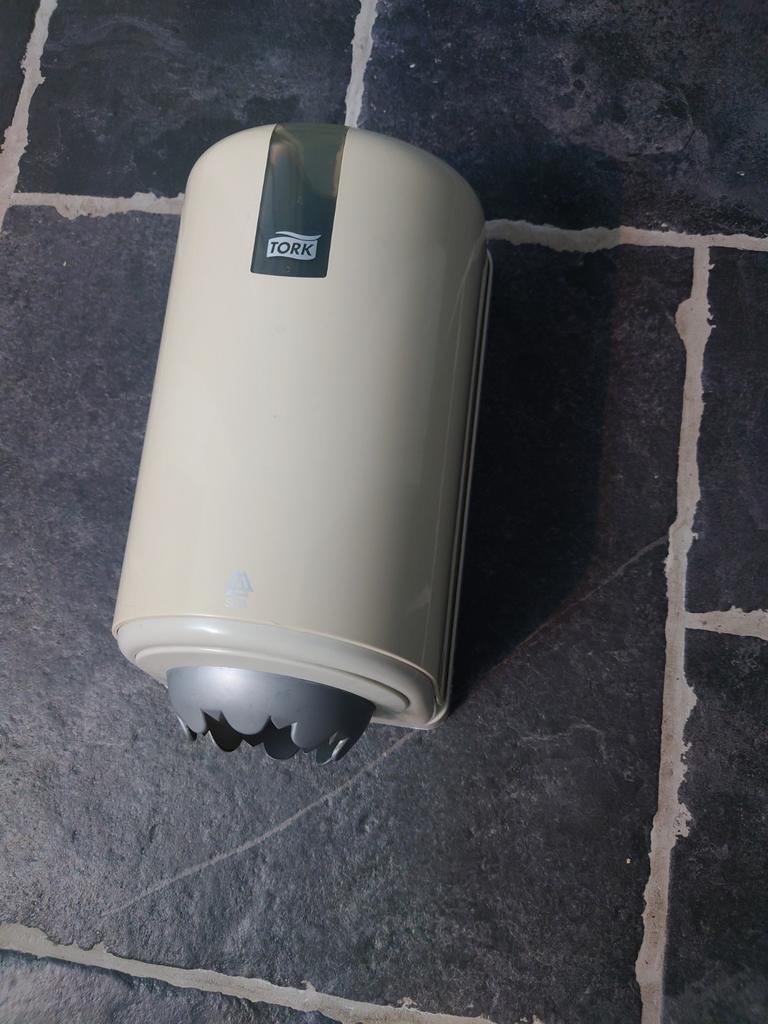 TORK Keukenrol dispenser (inclusief sleutel), zgan!, Overige typen, Kunststof, Ophalen of Verzenden, Zo goed als nieuw