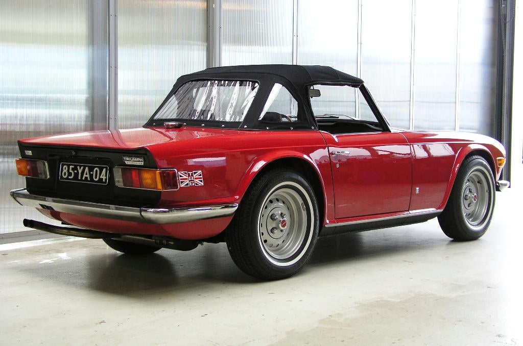 TRIUMPH TR6 Volledig nieuw gebouwd en gemodificeerd, Auto's, Triumph, 2500 cc, Zwart, Cabriolet, Particulier