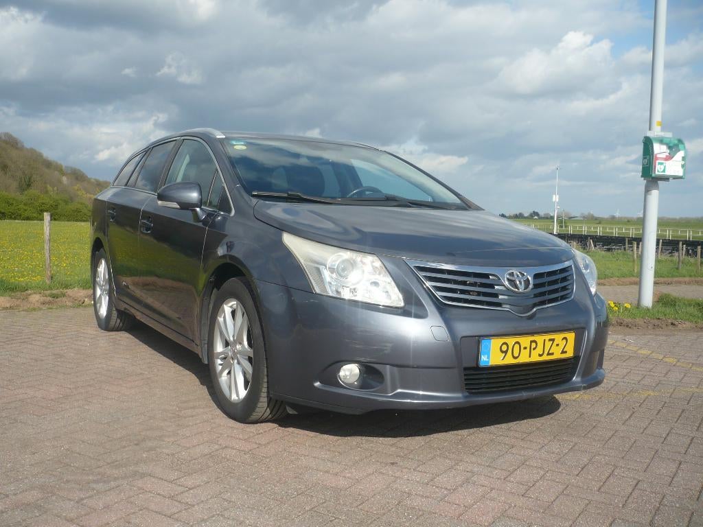 Toyota Avensis 1.8 Vvt-i Wagon 2011 Blauw, Metallic lak, Avensis, Zwart, 4 cilinders