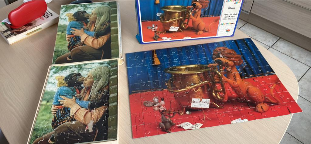 2 Vintage Puzzels: Loeki en ti-ta tovenaar, Ophalen, Minder dan 500 stukjes, Gebruikt, Legpuzzel
