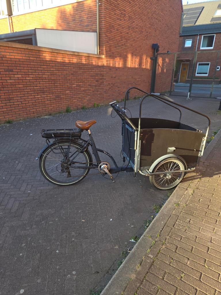 Elektrische Bakfiets met Huif -  accu is defect, Fietsen en Brommers, Fietsen | Bakfietsen, Overige merken, Gebruikt, Huif, Ophalen of Verzenden