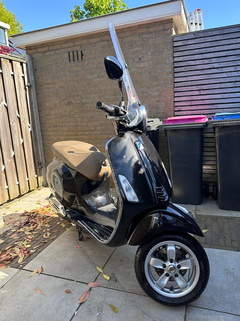 Vespa Primavera 80CC 4V, Ophalen, Overige modellen, Maximaal 45 km/u, Zo goed als nieuw