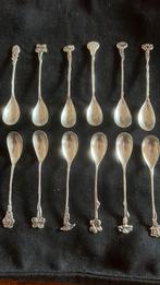 12 zilveren bloemen lepeltjes gemerkt PO8 en zwaardje, Antiek en Kunst, Ophalen of Verzenden