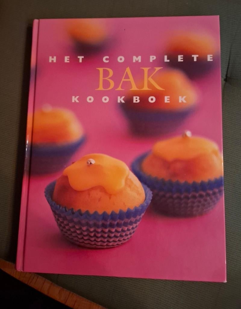 Het complete bak kookboek. Uitg. De Lantaarn, Ophalen of Verzenden, Zo goed als nieuw, De lantaarn