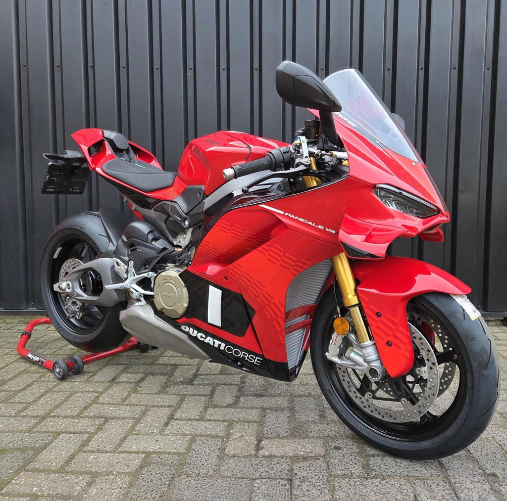 Ducati Panigale V4 S Corse, Bedrijf, Overig