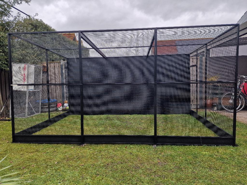 Voliere, Dieren en Toebehoren, Vogels | Hokken en Kooien, Ophalen, Gebruikt, Aluminium, Volière