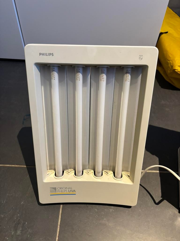 Philips gezichtsbruiner, Witgoed en Apparatuur, Zonnebanken en Gezichtsbruiners, Ophalen, Zo goed als nieuw, Gezichtsbruiner, Minder dan 10 lampen