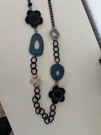 Lange ketting met zwarte schakels en gekleurde vormen, Ophalen of Verzenden, Gebruikt, Zwart, Kunststof