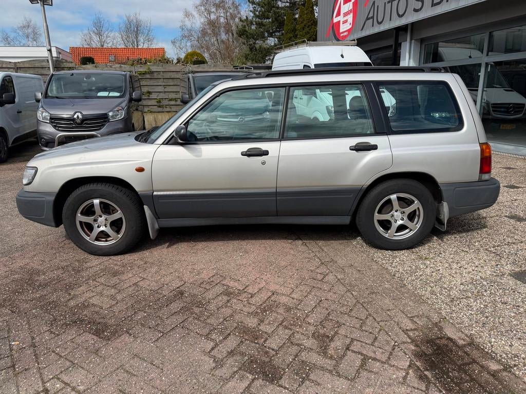 Subaru Forester 2.0,92kw/125pk,AWD,AIRCO,6-99,264549km, Auto's, Subaru, Gebruikt, 4 cilinders, Bedrijf, Metallic lak