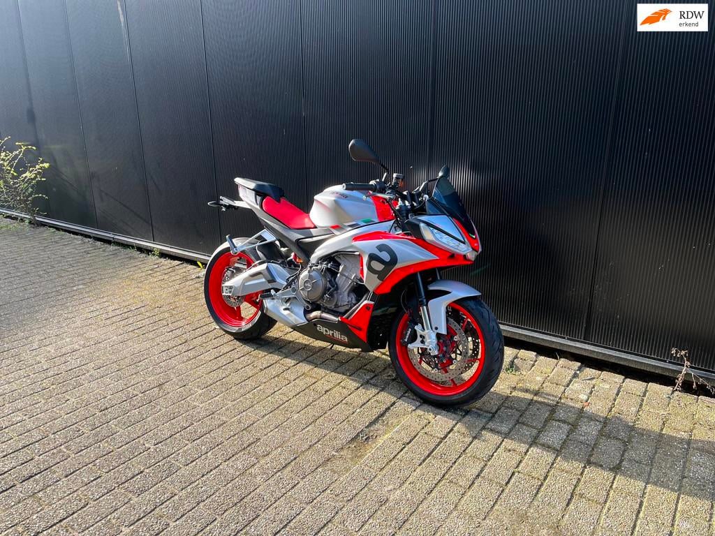 Aprilia Tuono 660 - 2022 - Quickshifter - Cruise Control, Motoren, Motoren | Aprilia, Traction Control, Info@piaggio.com, Bedrijf
