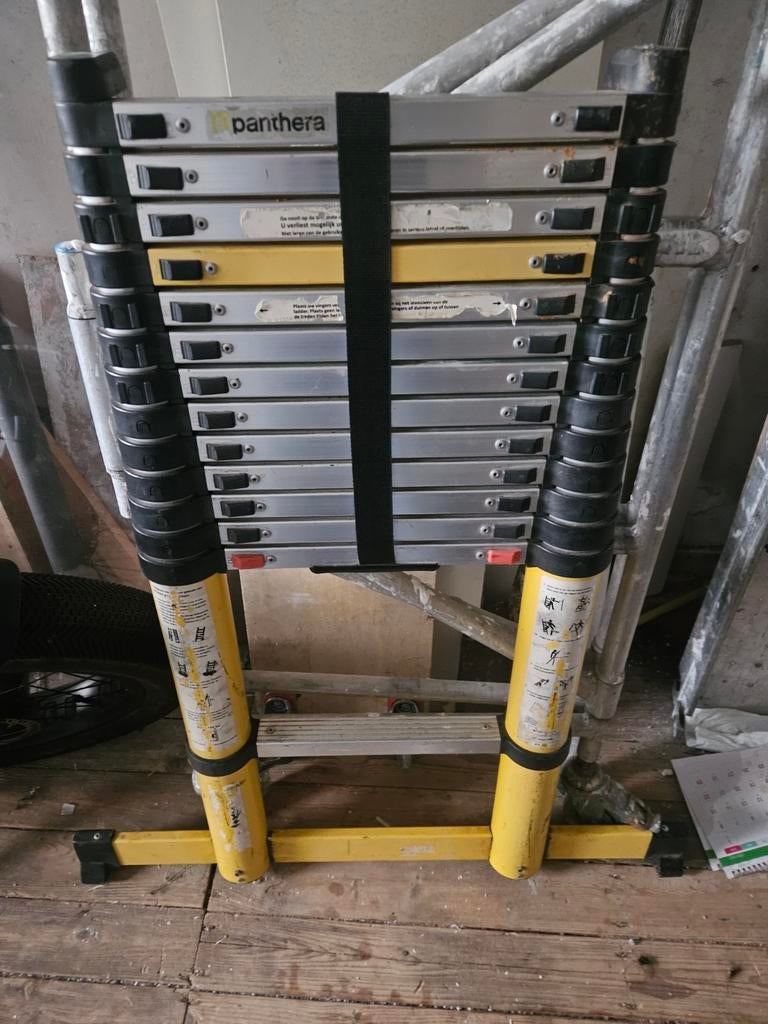 Professionele Panthera Telescoopladder - Compact & Stevig, Gebruikt, Ophalen of Verzenden, Ladder, Opvouwbaar of Inschuifbaar