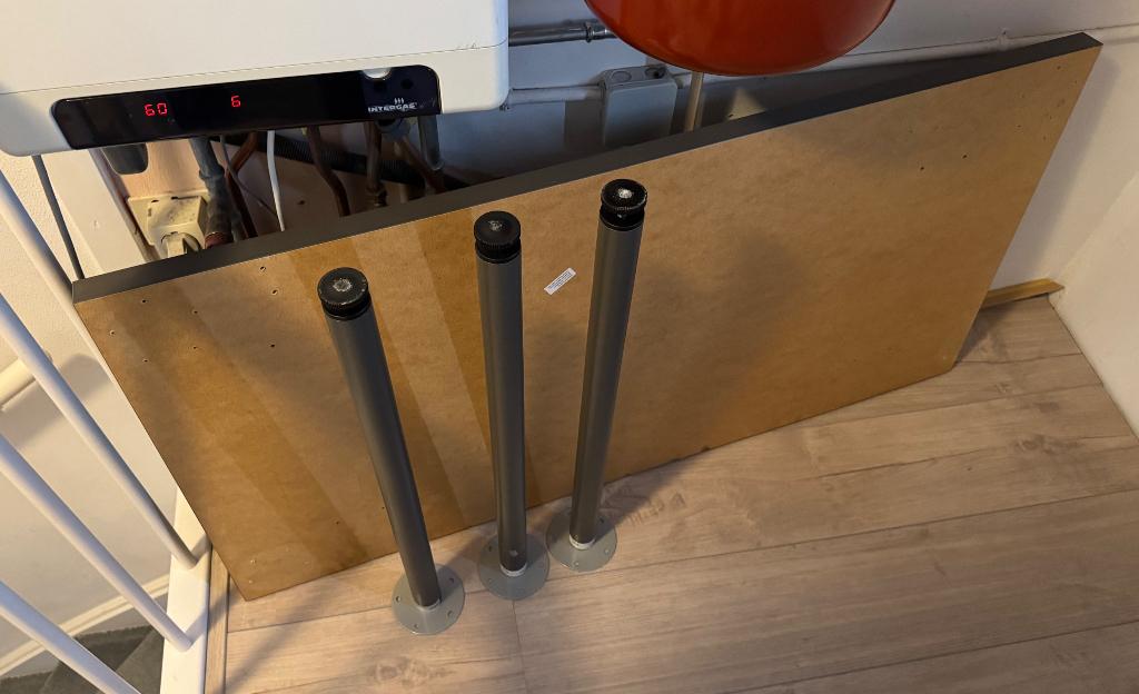 IKEA bureaublad, Ophalen, Zo goed als nieuw