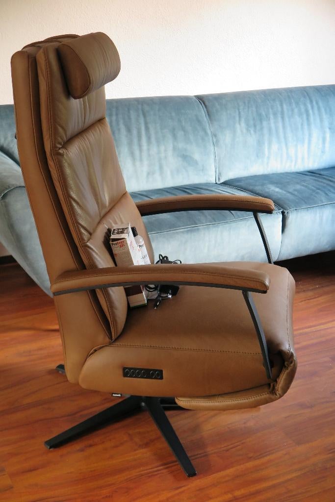 Montèl Riley Relaxfauteuil M - 3 Motoren, Zero Gravity, Leer, Huis en Inrichting, Fauteuils, Ophalen, Minder dan 75 cm, Zo goed als nieuw