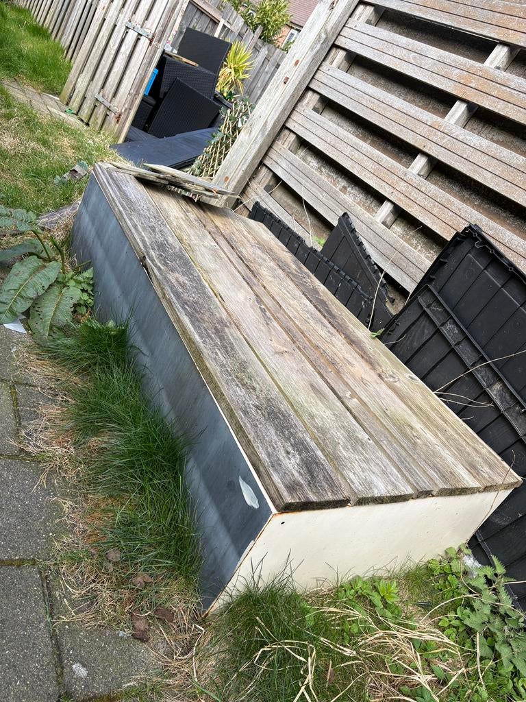 Ijzeren kast / lounge ding gratis, Ophalen, Gebruikt, Metaal, Overige typen