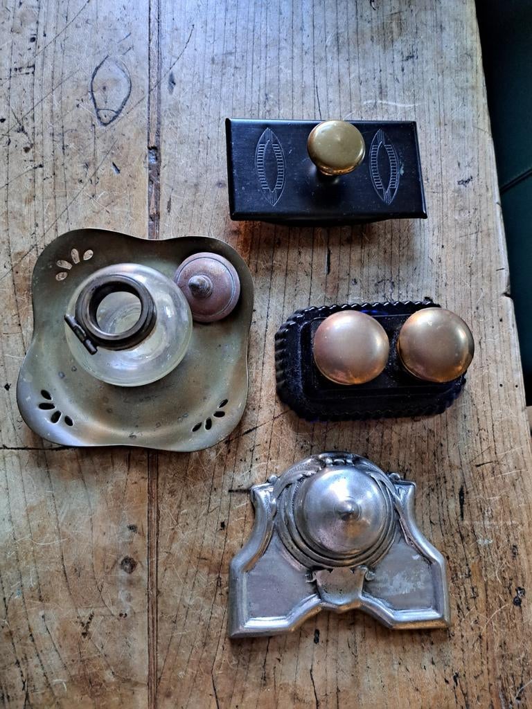 Antieke inktpotten en stempelkussen, Ophalen of Verzenden