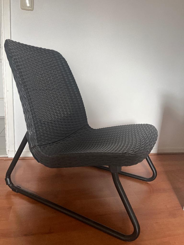 Keter 2 grijs buitenstoelen vlecht wicker, Ophalen, Zo goed als nieuw, Kunststof
