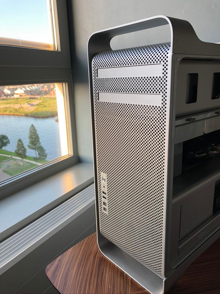 2012 Mac Pro 5,1 (3.06 GHz 12core 32GB 500GB RX 580 Sequoia), Computers en Software, Vintage Computers, Ophalen of Verzenden