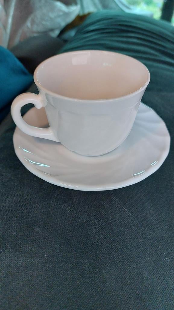 Arcopal France wit kop en schotels vintage 6 stuks, Ophalen of Verzenden, Glas, Overige stijlen, Kop(pen) en/of Schotel(s)