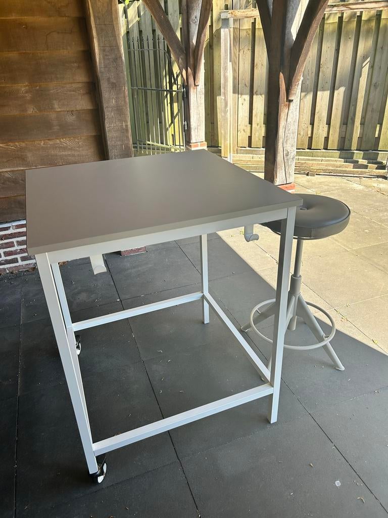 IKEA Trotten Tafel en Trollberget Kruk, Huis en Inrichting, Ophalen, In hoogte verstelbaar, Gebruikt