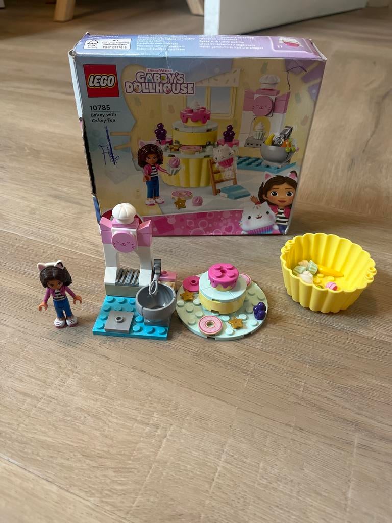 LEGO Gabby's Dollhouse 10785 - Cakey Fun, Ophalen of Verzenden, Zo goed als nieuw, Complete set, Lego