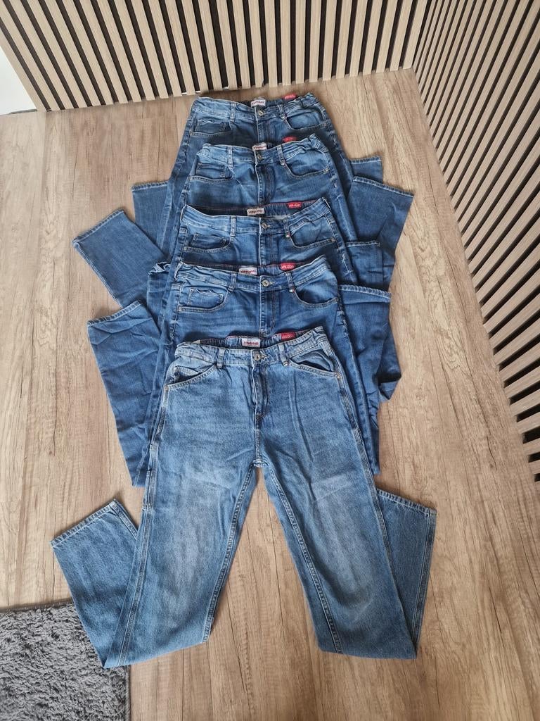 Vingino straight jeans maat 170 / 15, Kinderen en Baby's, Kinderkleding | Maat 170, Broek, Ophalen of Verzenden, Zo goed als nieuw
