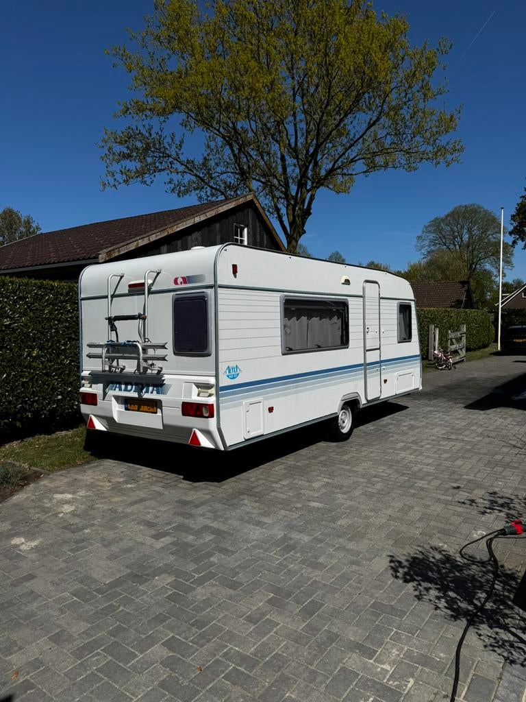 Adria Altea 502 DT 2005, Caravans en Kamperen, Vast bed, Treinzit, Particulier, Adria