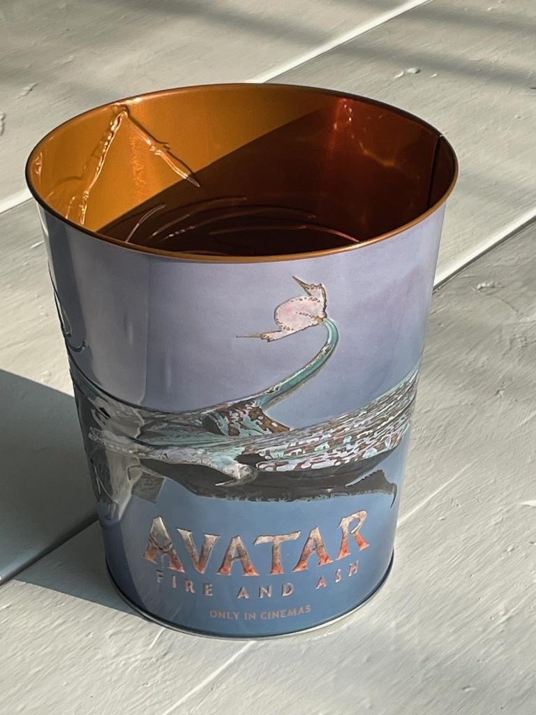 Avatar Fire and Ash Popcorn Emmer - Film Memorabilia, Nieuw, Ophalen of Verzenden, Minder dan 10 liter, Metaal