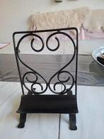 Zwarte metalen boekenstandaard, Huis en Inrichting, Woonaccessoires | Wandplanken en Boekenplanken, Ophalen of Verzenden, Gebruikt