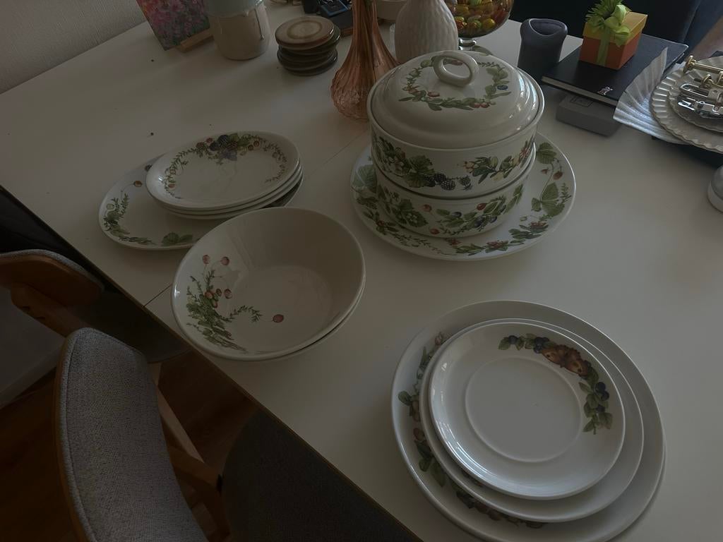 Marjolein Bastin Libelle bosvruchten servies onderdelen, Gebruikt, Keramiek, Ophalen of Verzenden, Overige stijlen