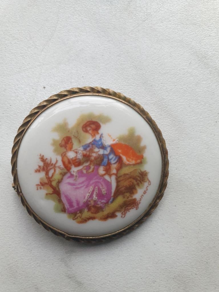 Oud porseleinen broche Limoges France, Overige materialen, 4 tot 7 cm, Overige kleuren, Ophalen of Verzenden