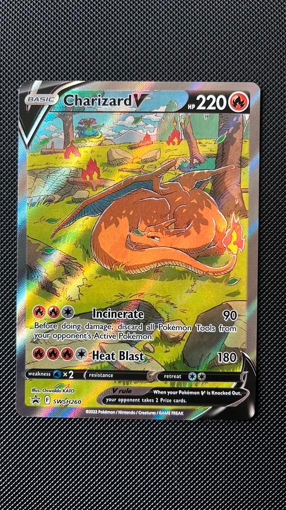 Charizard v swsh260, Hobby en Vrije tijd, Verzamelkaartspellen | Pokémon, Zo goed als nieuw, Ophalen