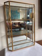 Glazen vitrinekast met gouden details, Ophalen of Verzenden
