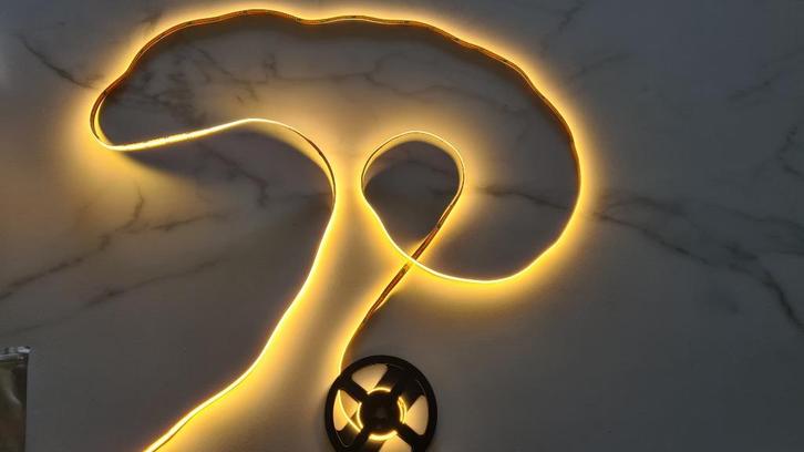 Ledstrip werkt met Philips Hue app 5 meter, Huis en Inrichting, Lampen | Hanglampen, Nieuw, 75 cm of meer, Ophalen of Verzenden