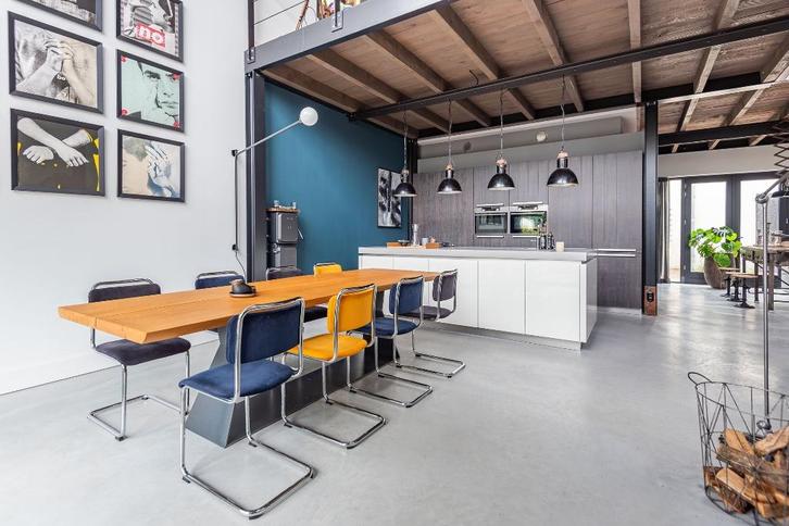 Eettafel Riva 1920 Bedrock met optioneel 8 Gispen stoelen, Huis en Inrichting, Tafels | Eettafels, Zo goed als nieuw, 100 tot 150 cm