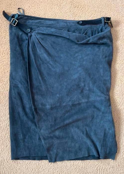 Mark suède grijze rok maat 44 [DM], Kleding | Dames, Rokken, Zo goed als nieuw, Maat 42/44 (L), Grijs, Knielengte, Ophalen of Verzenden