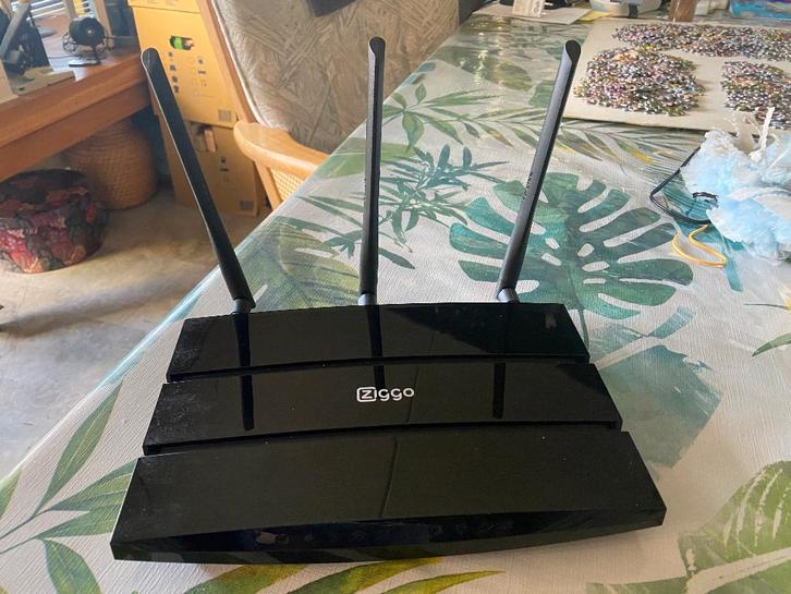 Ziggo WiFi model C7 WiFi-booster (access point)., Computers en Software, Routers en Modems, Zo goed als nieuw, Router, Ophalen of Verzenden