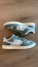 Nike Dunk Low Mica Green maat 40, Ophalen, Overige kleuren, Nike, Sneakers of Gympen
