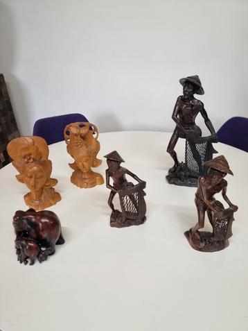 Indonesische Houten Beeldjes (6 stuks) beschikbaar voor biedingen