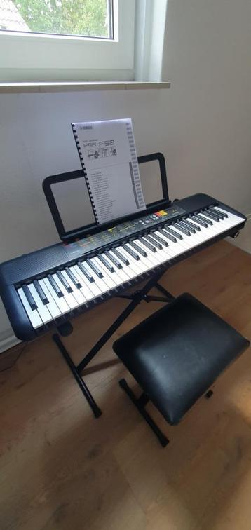 Yamaha PSR-F52 keyboard / piano beschikbaar voor biedingen