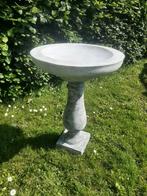 Betonnen vogelschaal op voet voerschaal vogelbad beton, Tuin en Terras, Ophalen