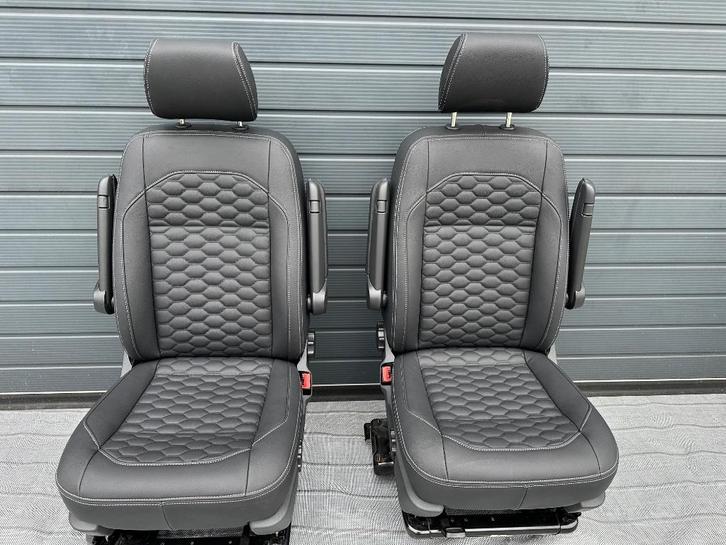 Twee voor Stoelen met zwart leder Voor Transporter VW T5 T6, Auto-onderdelen, Interieur en Bekleding, Volkswagen, Nieuw, Ophalen