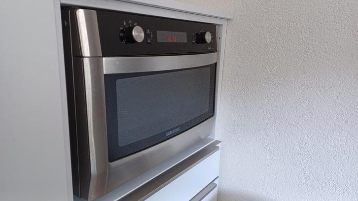 Samsung Combimagnetron Heteluchtoven, Witgoed en Apparatuur, Magnetrons, Zo goed als nieuw, Vrijstaand, Combimagnetron, Grill